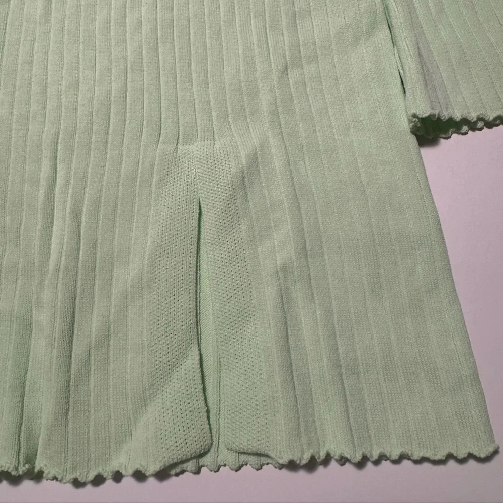 Line & Dot Light Green Long Sleeve Dress - Picture 7 of 7